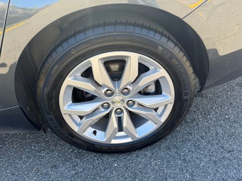 Used 2018 Chevrolet Impala LT image 27