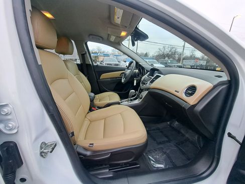 Used 2015 Chevrolet Cruze LT image 13