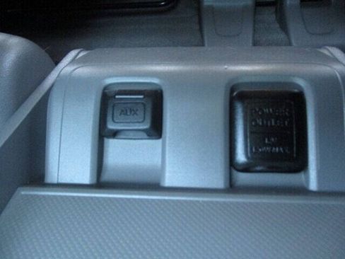 Used 2011 Honda CR-V SE image 29