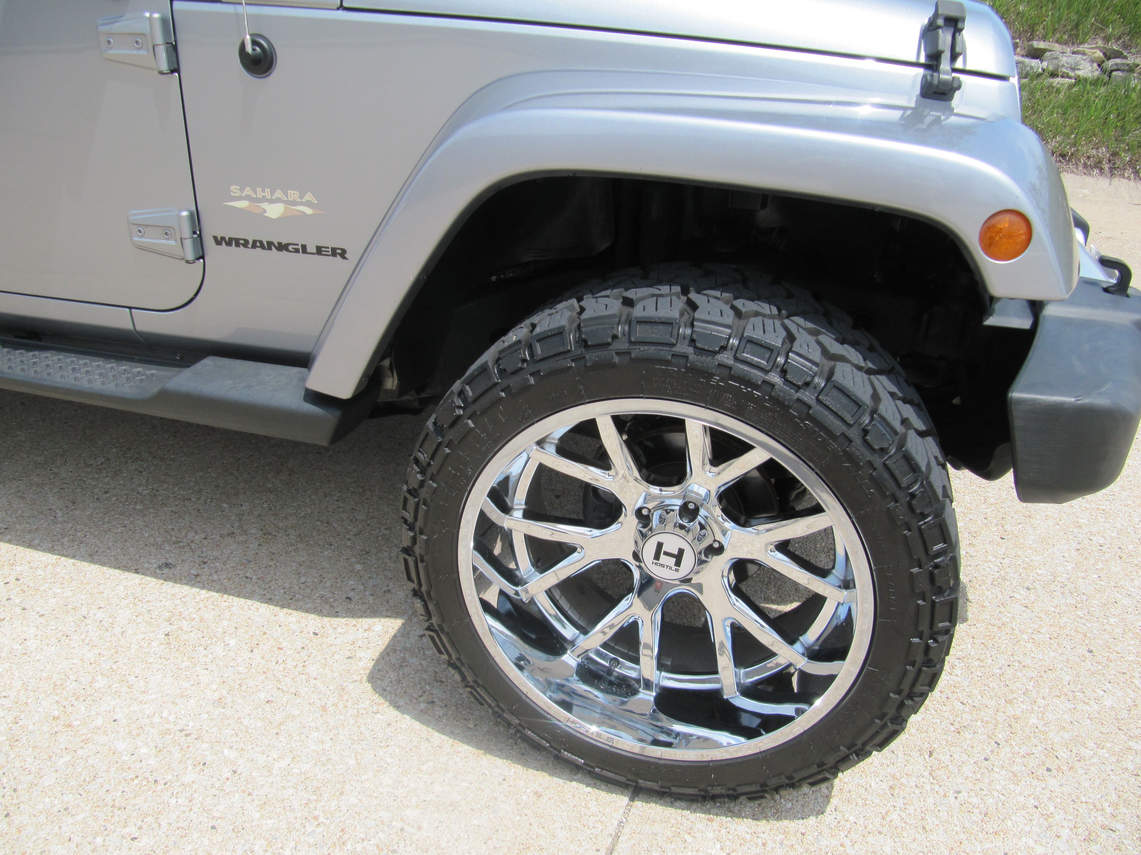 Used 2015 Jeep Wrangler 4WD Sahara image 3