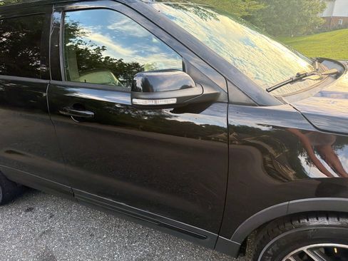 Used 2017 Ford Explorer 4WD Sport image 78