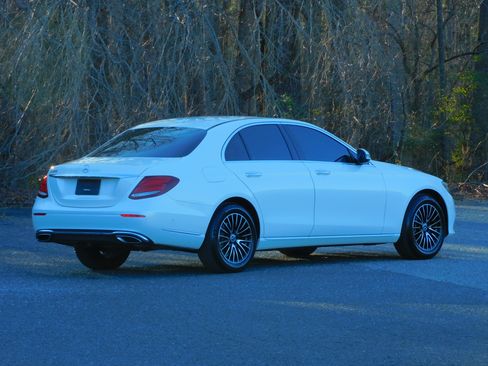 Used 2018 Mercedes-Benz E 300 image 8