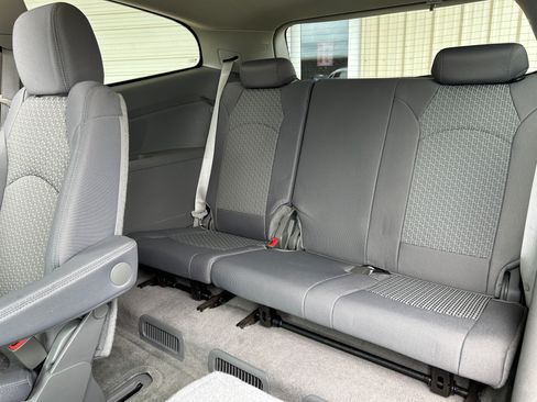 Used 2012 Chevrolet Traverse LT image 11