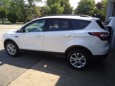 Used 2018 Ford Escape 4WD SE image 6