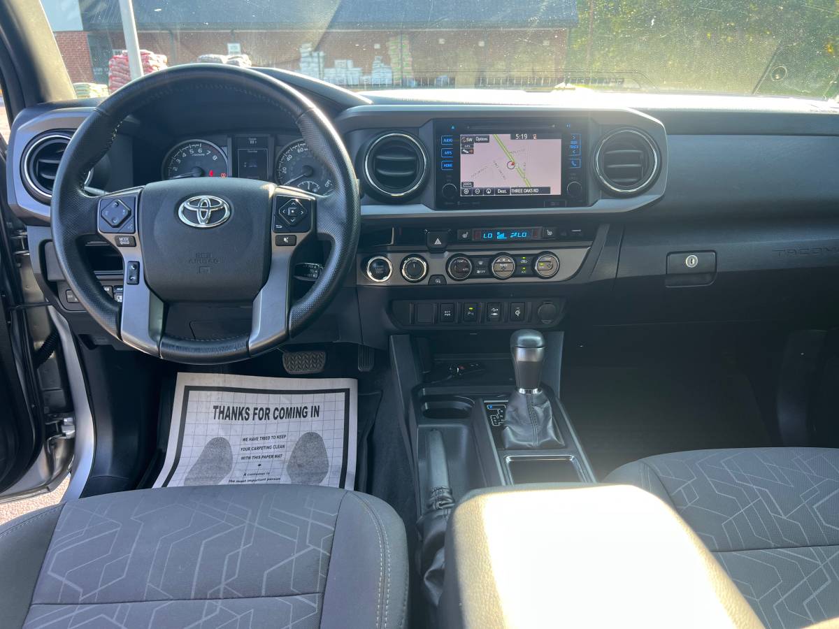 Used 2017 Toyota Tacoma TRD Sport Pickup 4D 5 ft AWD/4WD image 17