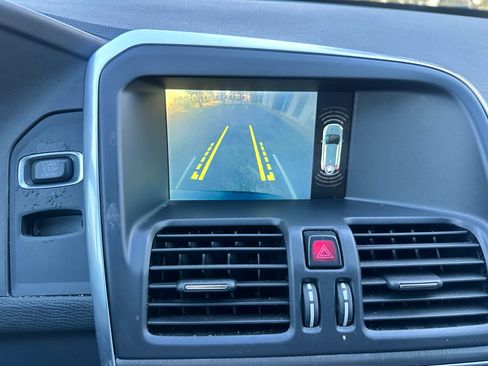 Used 2015 Volvo XC60 T5 image 10