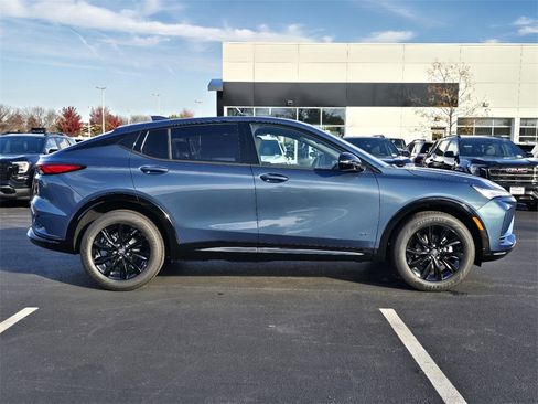 New 2026 Buick Envista Sport Touring image 9