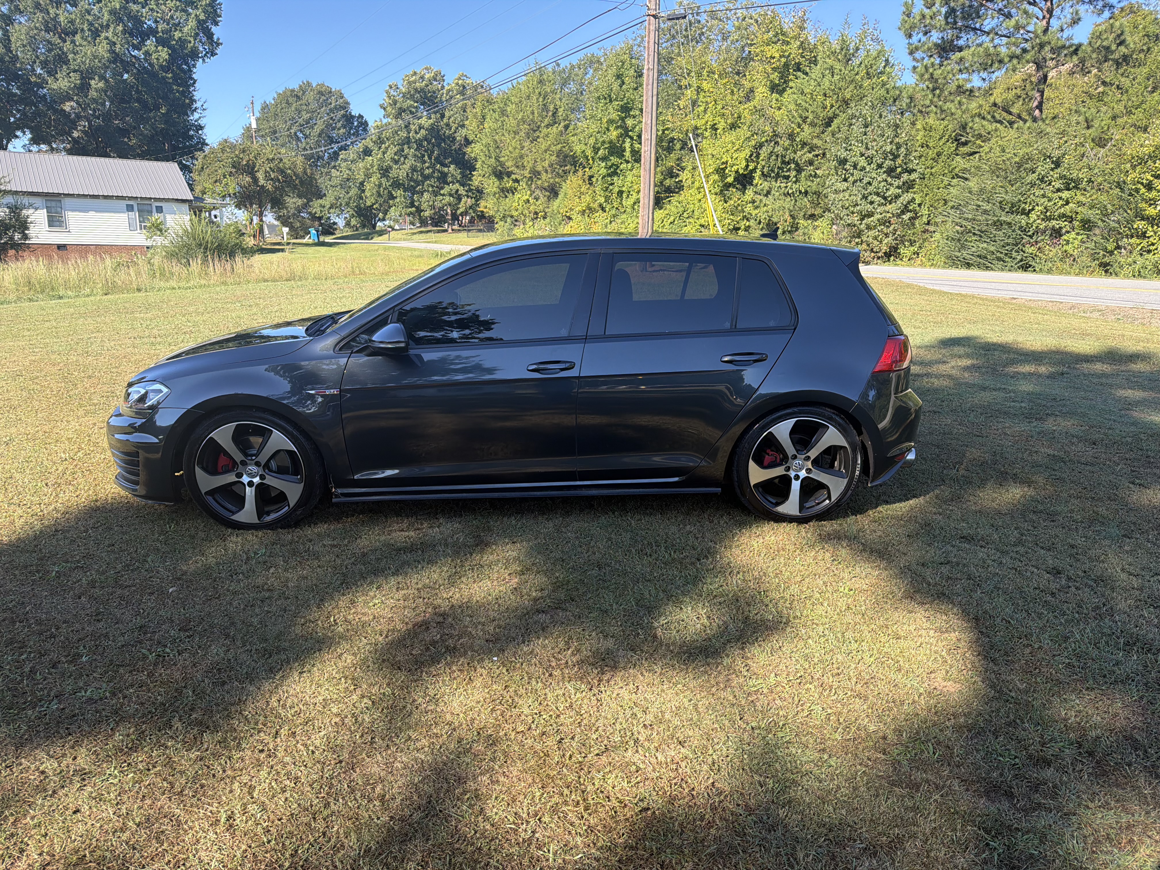Used 2017 Volkswagen GTI 4-Door FWD image 30