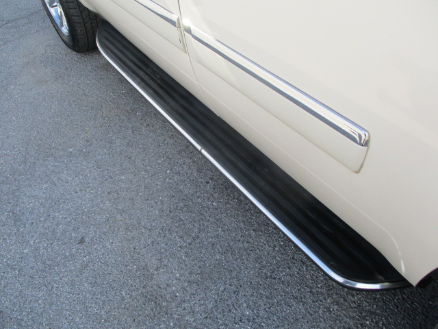 Used 2012 GMC Yukon AWD Denali image 16
