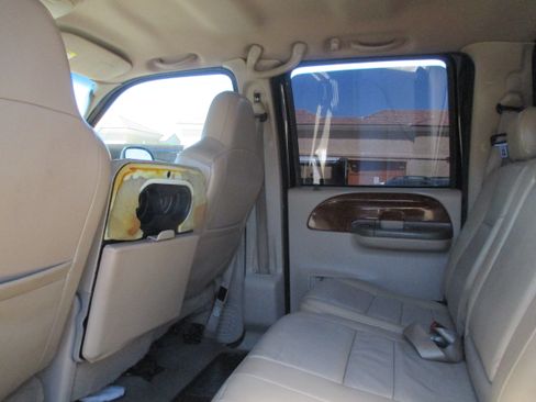 Used 2004 Ford F350 4x4 Crew Cab Super Duty image 6