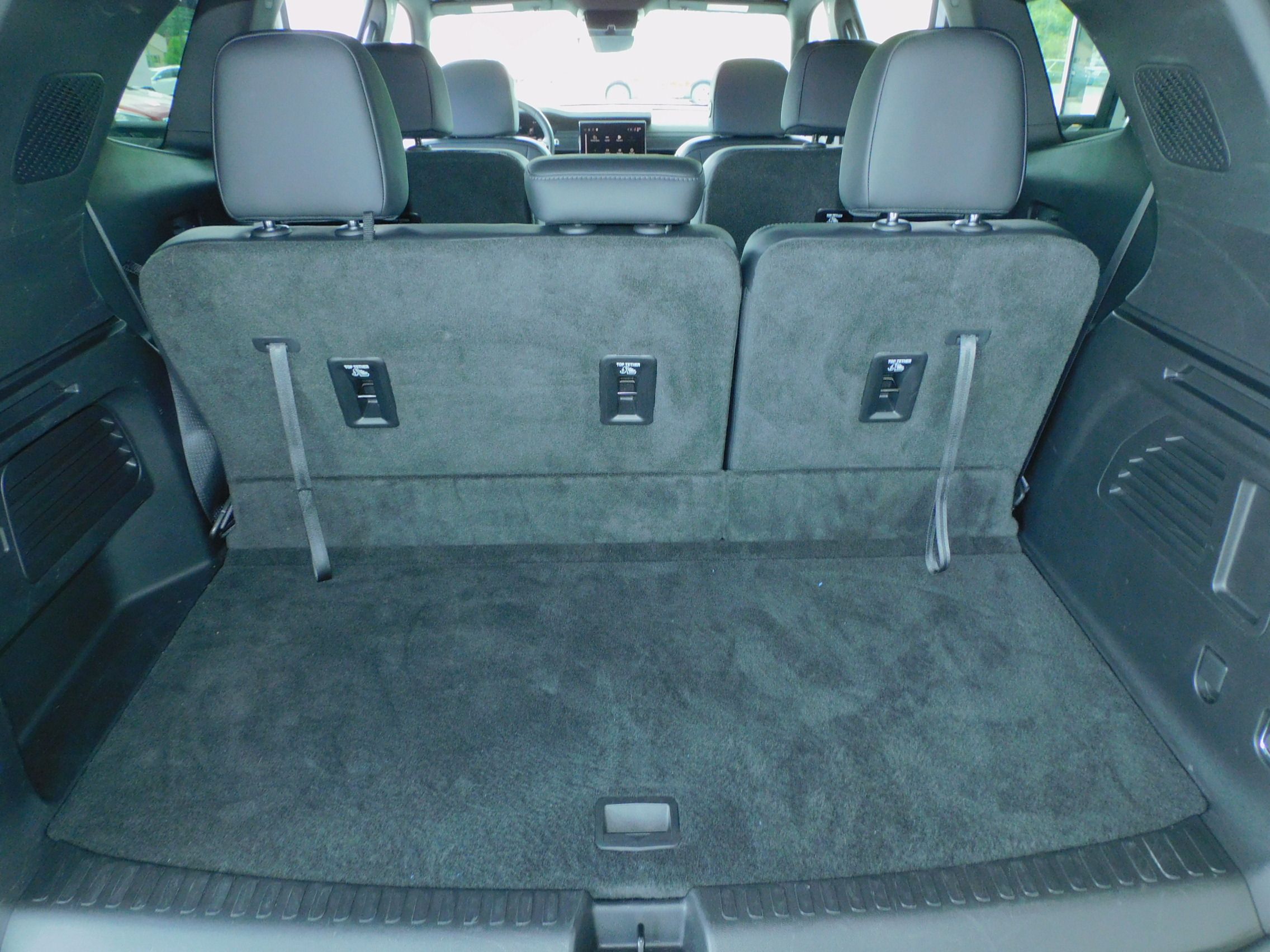 Used 2026 GMC Acadia FWD Elevation image 28