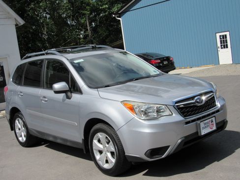 Used 2014 Subaru Forester 2.5i Premium AWD/4WD image 12
