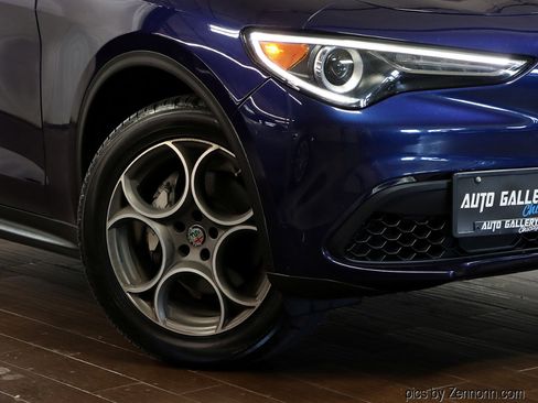 Used 2019 Alfa Romeo Stelvio AWD image 3