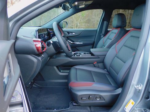 New 2026 Chevrolet Equinox RS image 13