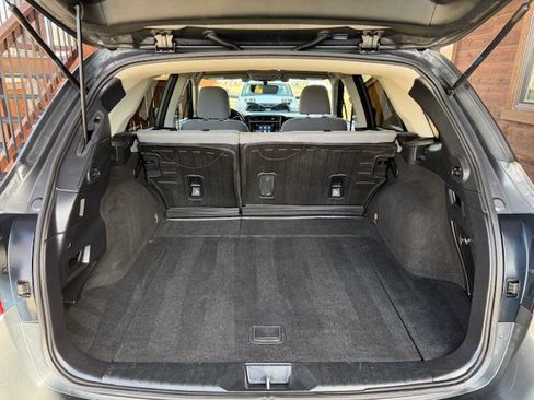 Used 2018 Subaru Outback 2.5i Premium image 18