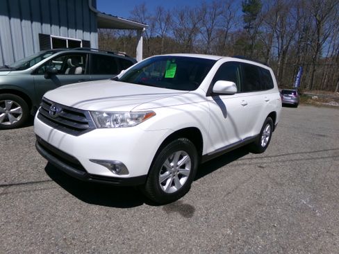 Used 2012 Toyota Highlander 4WD image 1