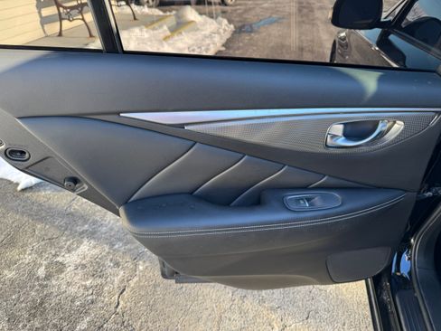 Used 2015 INFINITI Q50 Premium image 12