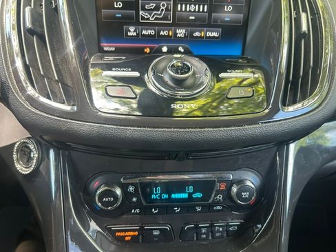 Used 2015 Ford Escape FWD Titanium image 15