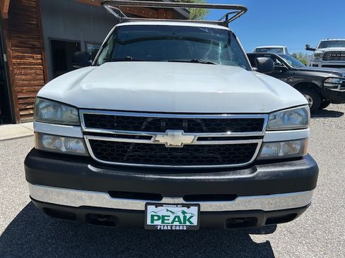 Used 2006 Chevrolet Silverado 2500 4x4 Regular Cab image 7