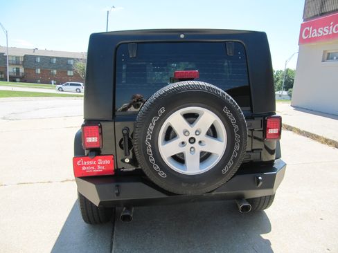 Used 2009 Jeep Wrangler 4WD Unlimited X image 7