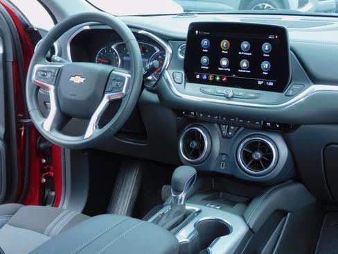 Used 2024 Chevrolet Blazer LT image 4