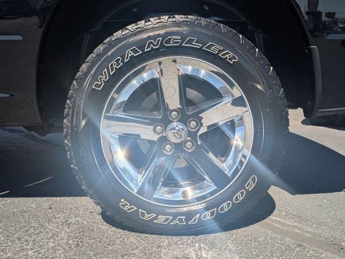 Used 2012 RAM 1500 4x4 Quad Cab Sport image 6