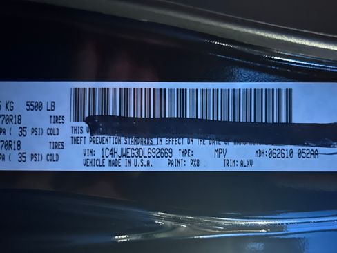 Used 2013 Jeep Wrangler Unlimited Sahara image 21