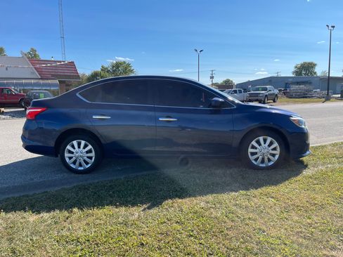 Used 2019 Nissan Sentra S image 5