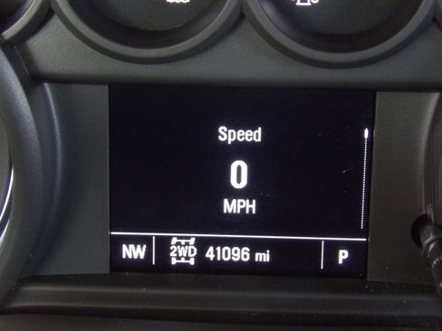 Used 2022 Chevrolet Silverado 1500 Custom image 26