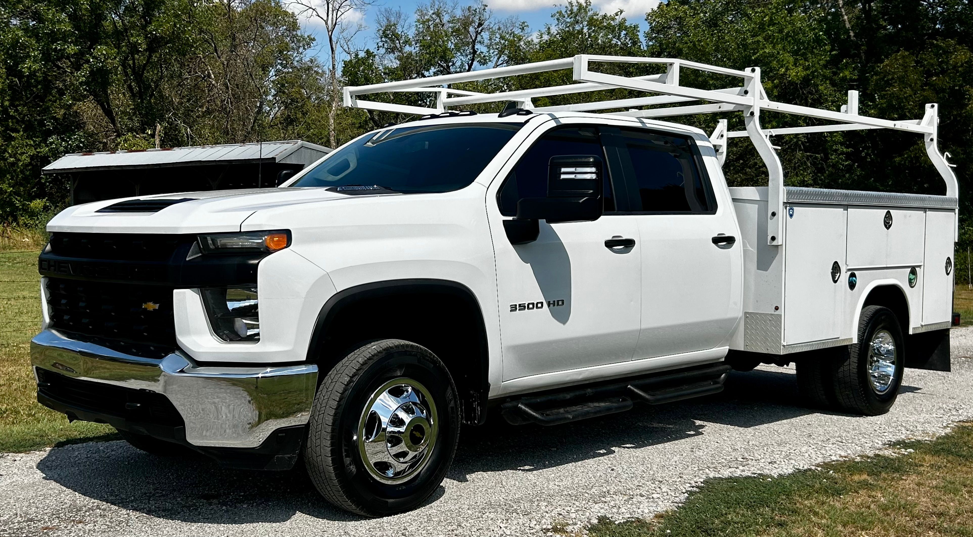 Used 2022 Chevrolet Silverado 3500 4x4 Crew Cab W/T image 1