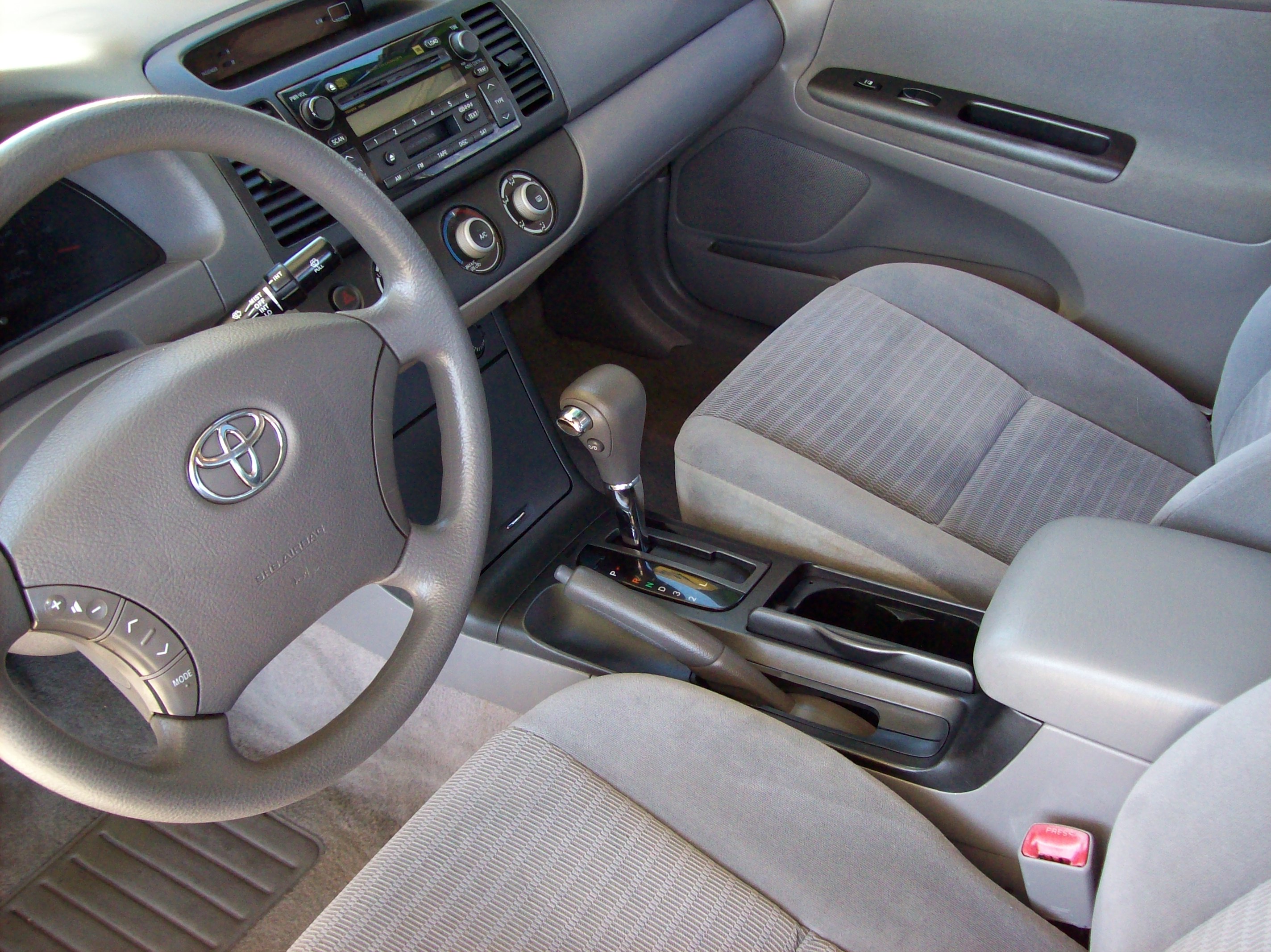 Used 2006 Toyota Camry LE Sedan 4D FWD image 9