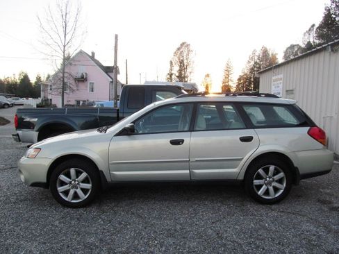 Used 2007 Subaru Outback 2.5i image 8