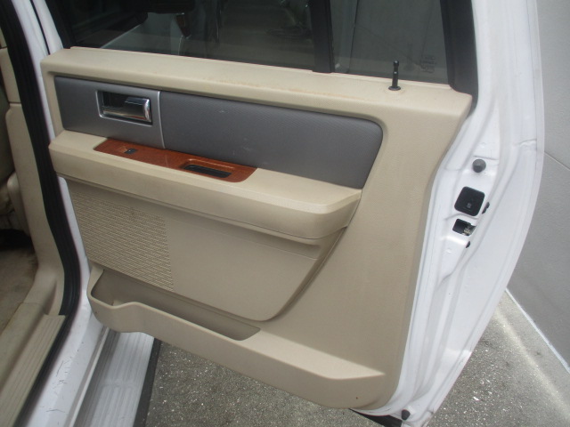 Used 2010 Ford Expedition EL 2WD image 16