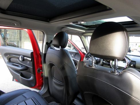 Used 2017 MINI Cooper Clubman S image 18