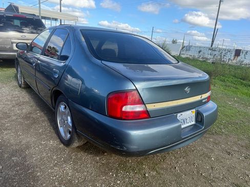 Used 2001 Nissan Altima GXE image 10