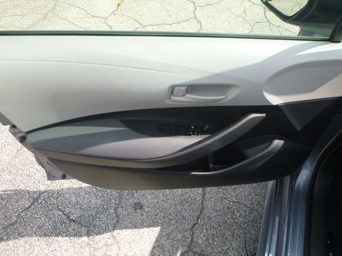 Used 2024 Toyota Corolla LE Sedan FWD image 11
