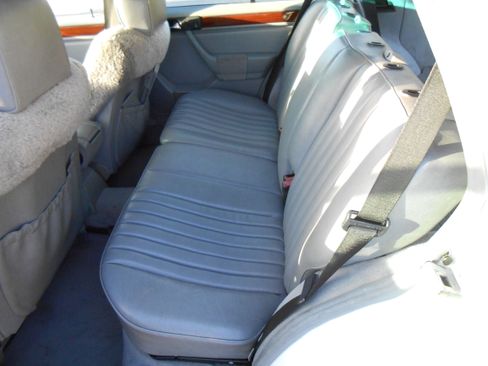 Used 1994 Mercedes-Benz E 320 image 19