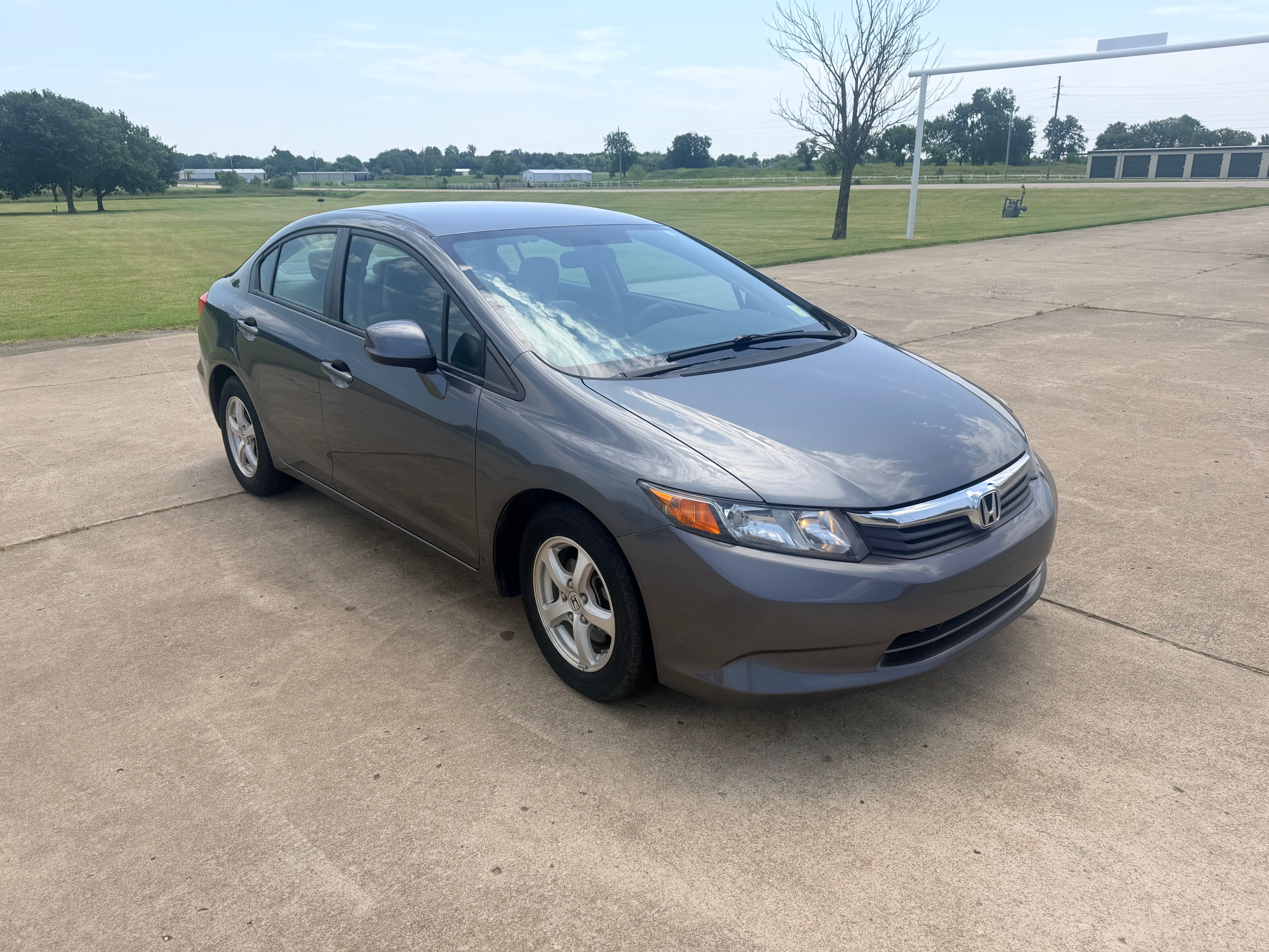 Used 2012 Honda Civic Natural Gas Sedan image 3