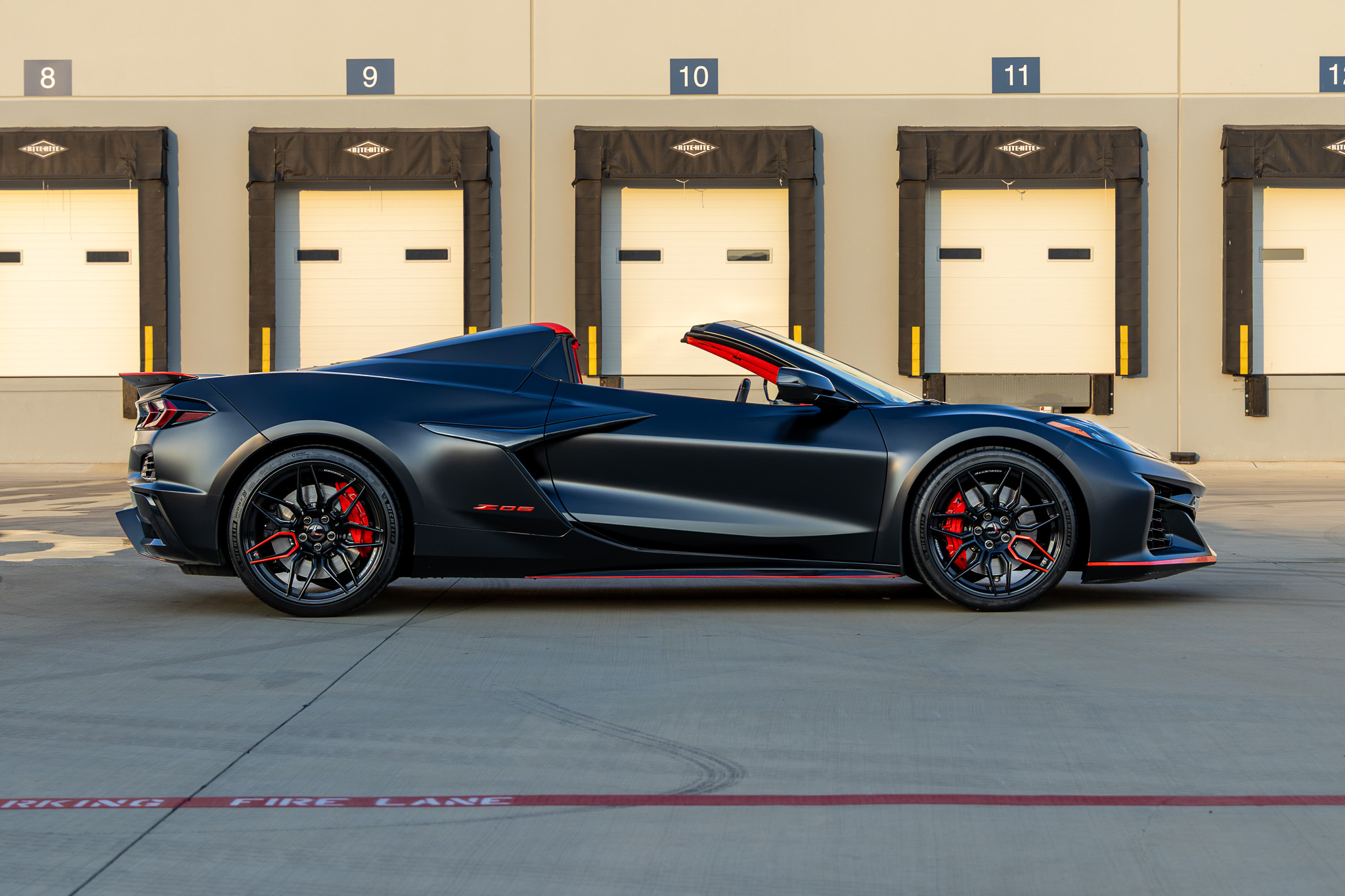 Used 2023 Chevrolet Corvette Z06 Convertible w/ 3LZ RWD image 2