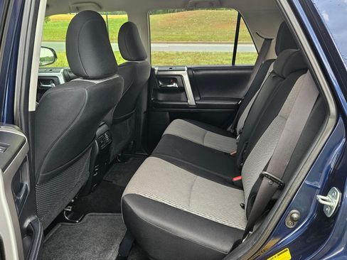 Used 2018 Toyota 4Runner 4WD image 13