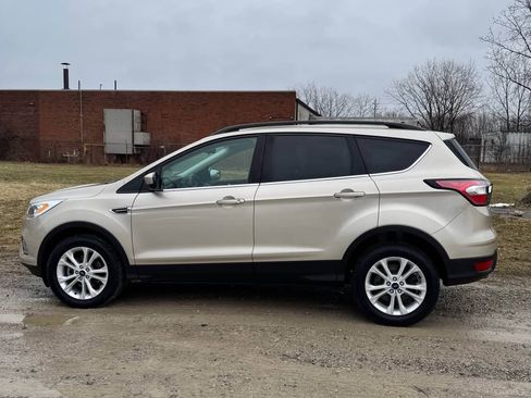 Used 2018 Ford Escape SEL image 4