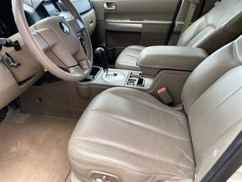 Used 2007 Mitsubishi Endeavor SE image 3