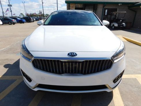 Used 2019 Kia Cadenza Technology image 3