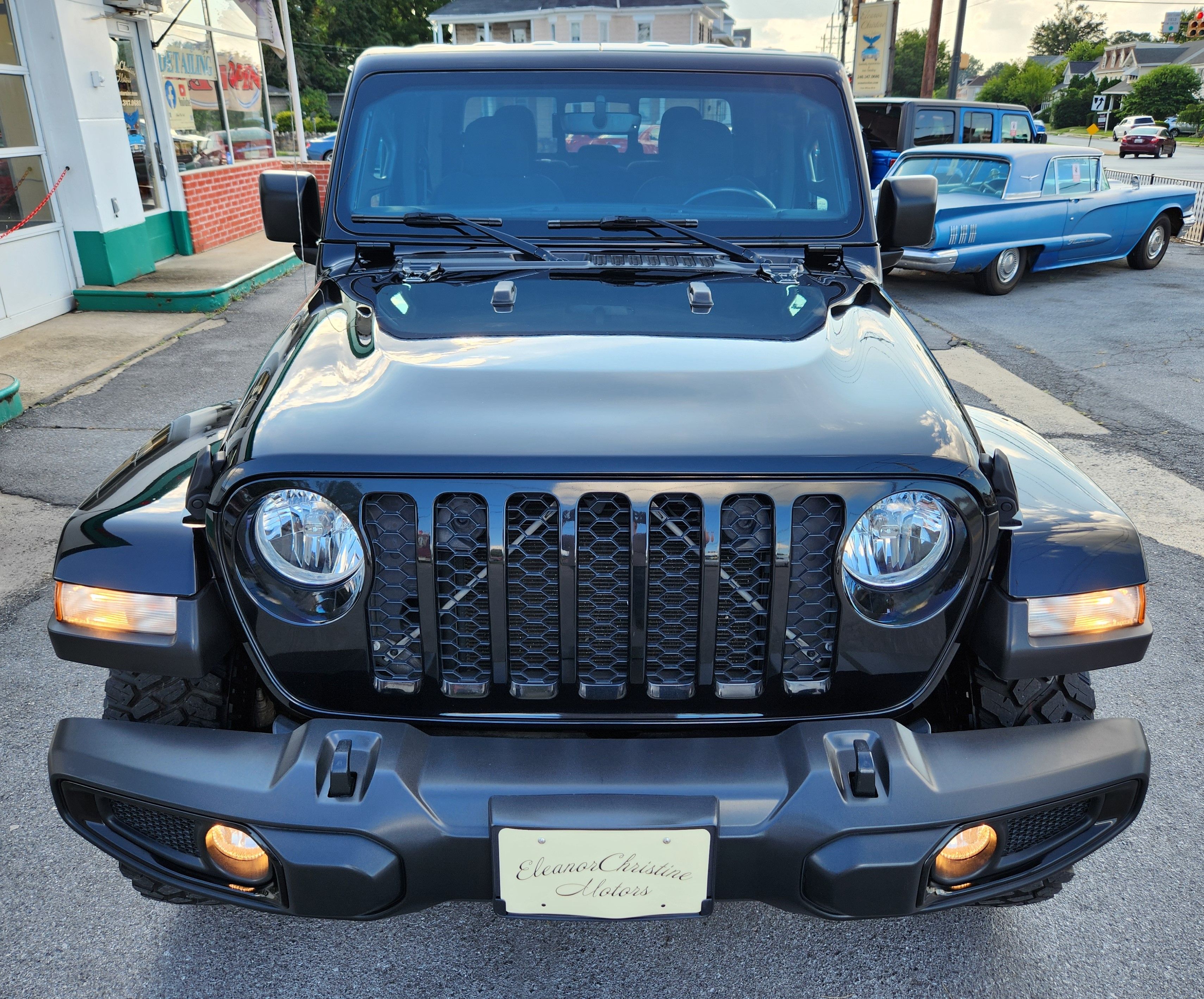 Used 2021 Jeep Gladiator Sport AWD/4WD image 3
