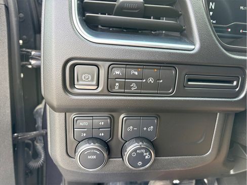 Used 2024 Chevrolet Tahoe Z71 image 34