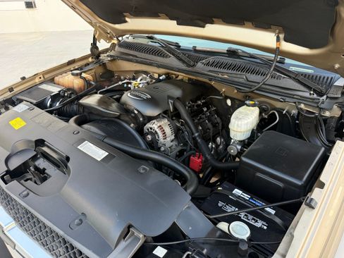 Used 2004 Chevrolet Silverado 2500 LS RWD image 18