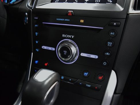 Used 2018 Ford Edge Titanium image 31