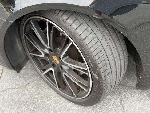 Used 2018 Porsche Panamera 4 image 22