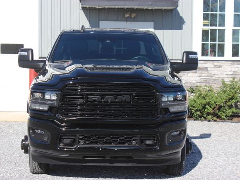 Used 2023 RAM 3500 Limited image 2