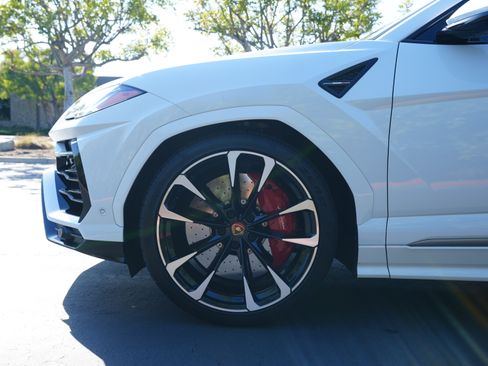 Used 2022 Lamborghini Urus UNAVAIL AWD/4WD image 8